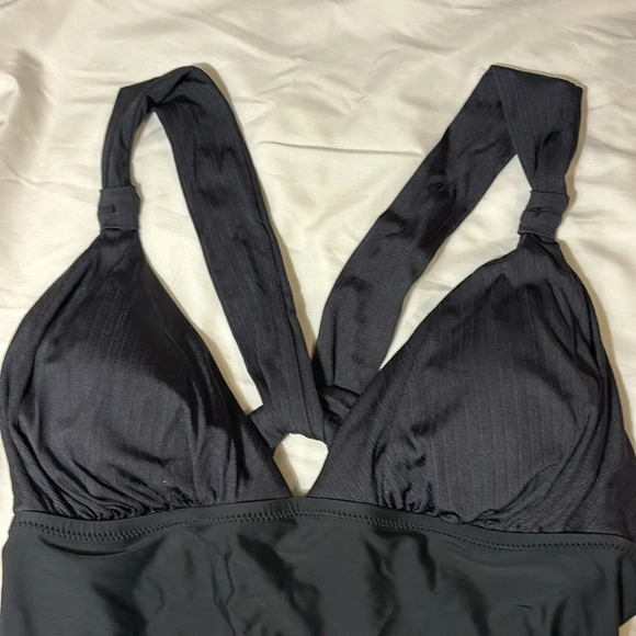 CUPSHE Women's V Neck Criss Cross Backless Rib One Piece Swimsuit Plunge XXL - Picture 3 of 13